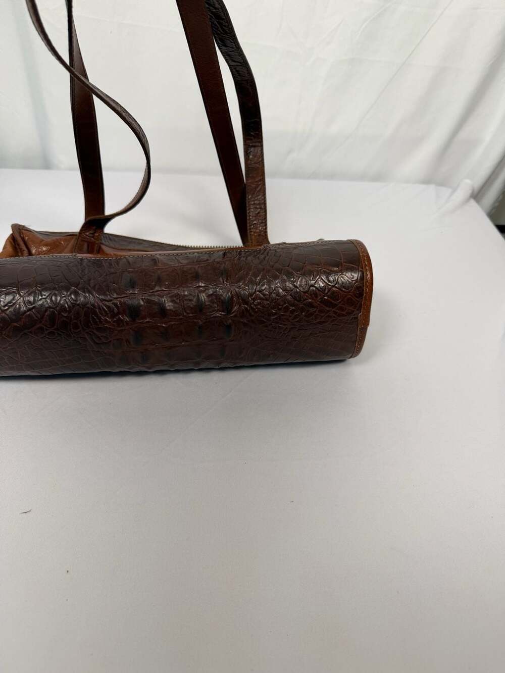Brahmin Vintage Brown Leather Croco Embossed Shoulder Bag - Picture 3 of 8